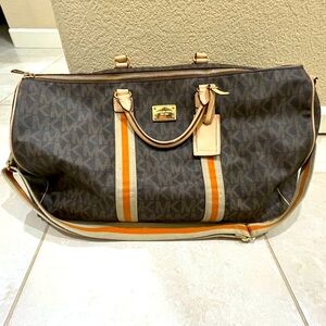 Michael Kors Travel Duffle & Tote Bag (Matching)